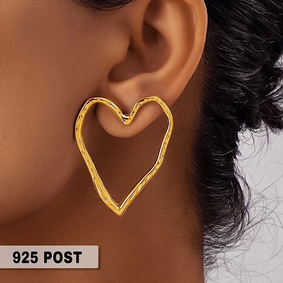 🔵𝟲𝟱%𝗢𝗙𝗙 𝗯𝘂𝗻𝗱𝗹𝗲𝘀 𝟯+🔵 NEW 925 Gold Large Heart Drop Earrings - Picture 1 of 14
